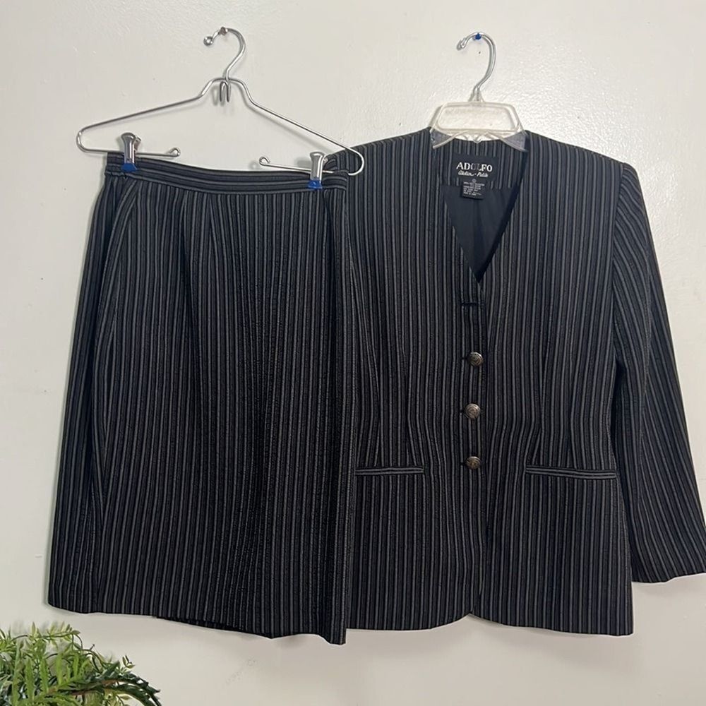 ADOLFO ATELIER PETITE PINSTRIPE SKIRTSUIT SIZE 8